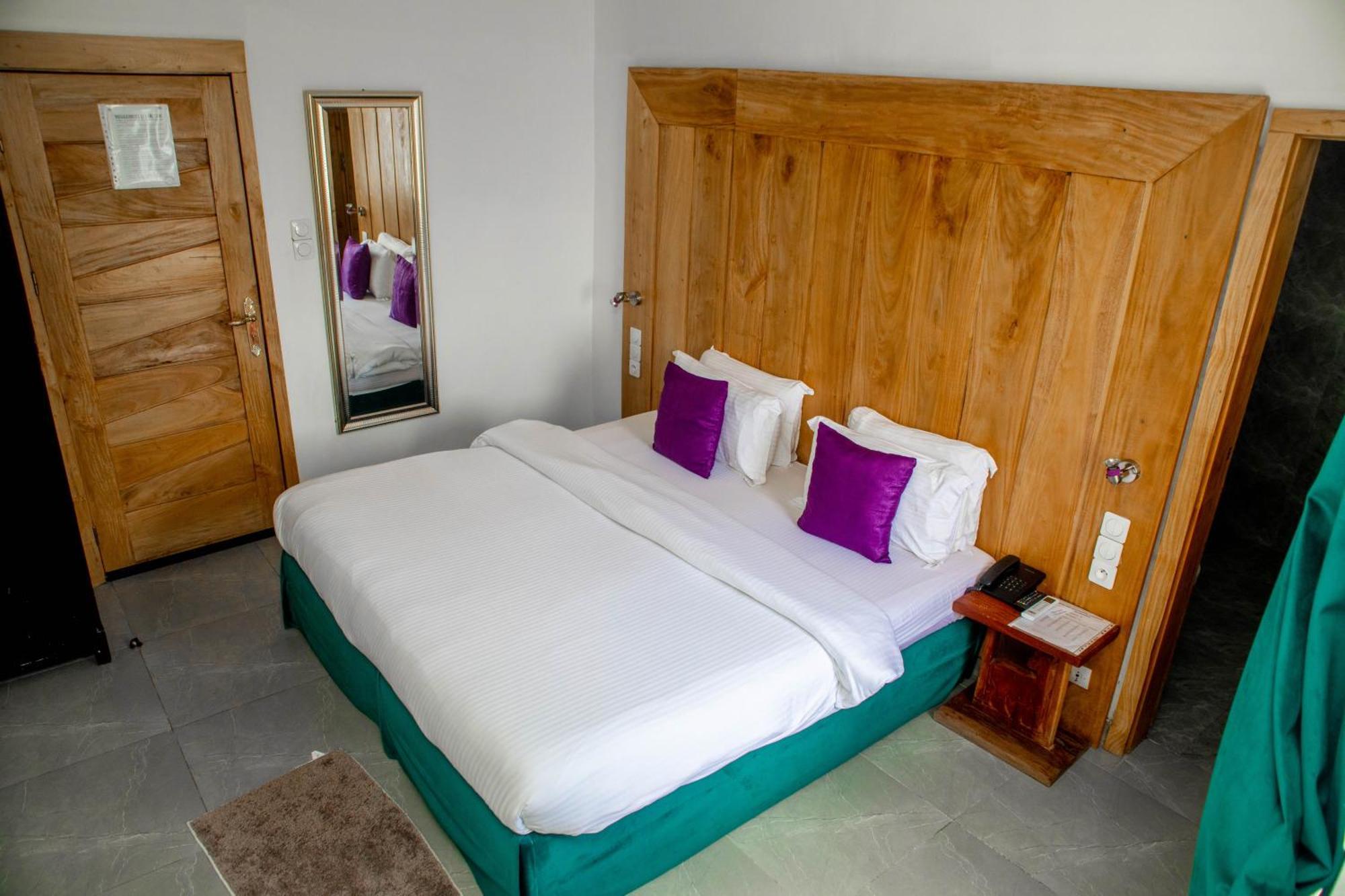Hotel Les Orchidées Cotonou Esterno foto